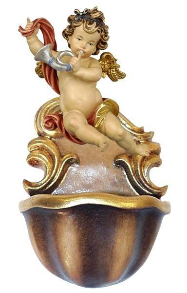 Figur eines geflügelten Putto mit rotem Tuch auf einer verzierten Halbkugel